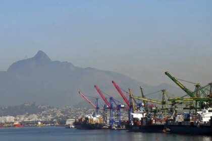 Balança comercial tem superávit mais baixo em três anos